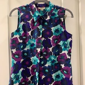 Sleeveless blouse